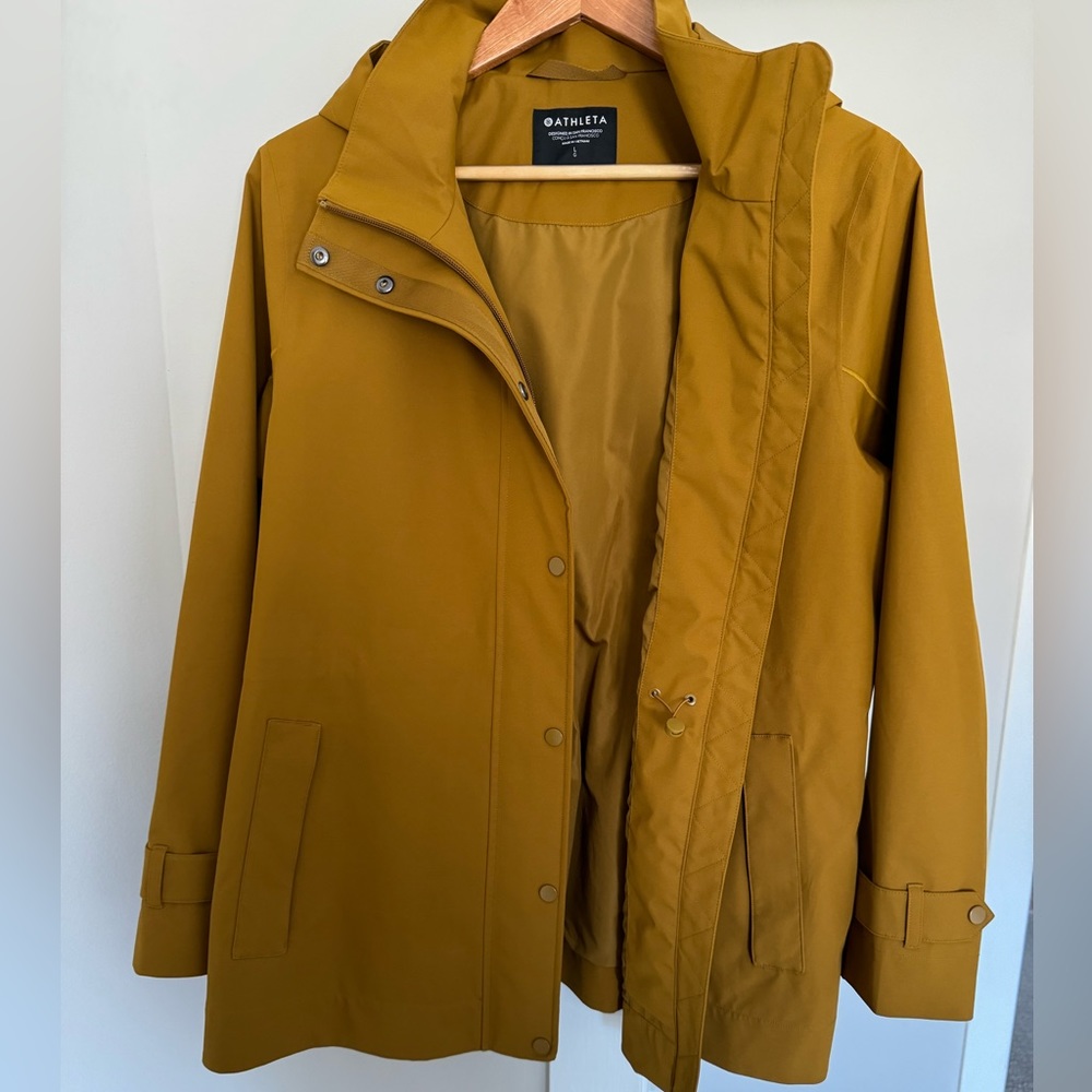 Athleta RainOut Sutro Short Jacket